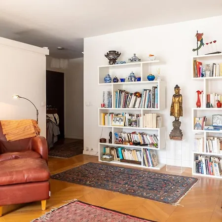 Charming 2bd Parisian Flat W Balconyoberkampf Apartment