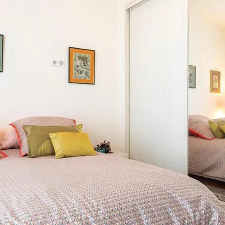 Apartment Charming 2bd Parisian Flat W Balconyoberkampf *
